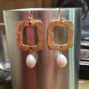 Susan Shaw Gold and pearl earrings